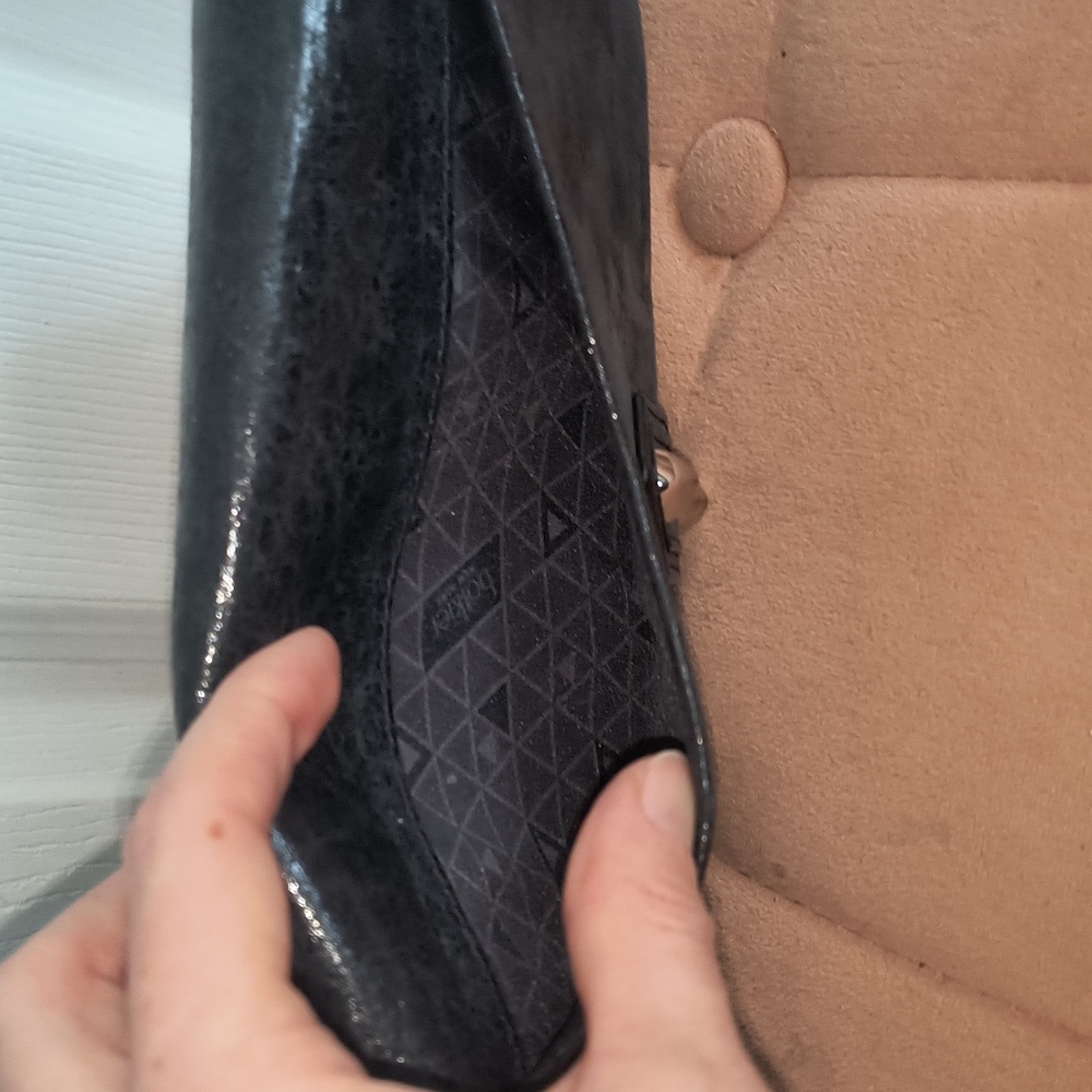 Botkier Trigger Flap Leather Wallet Black - Picture 4 of 12